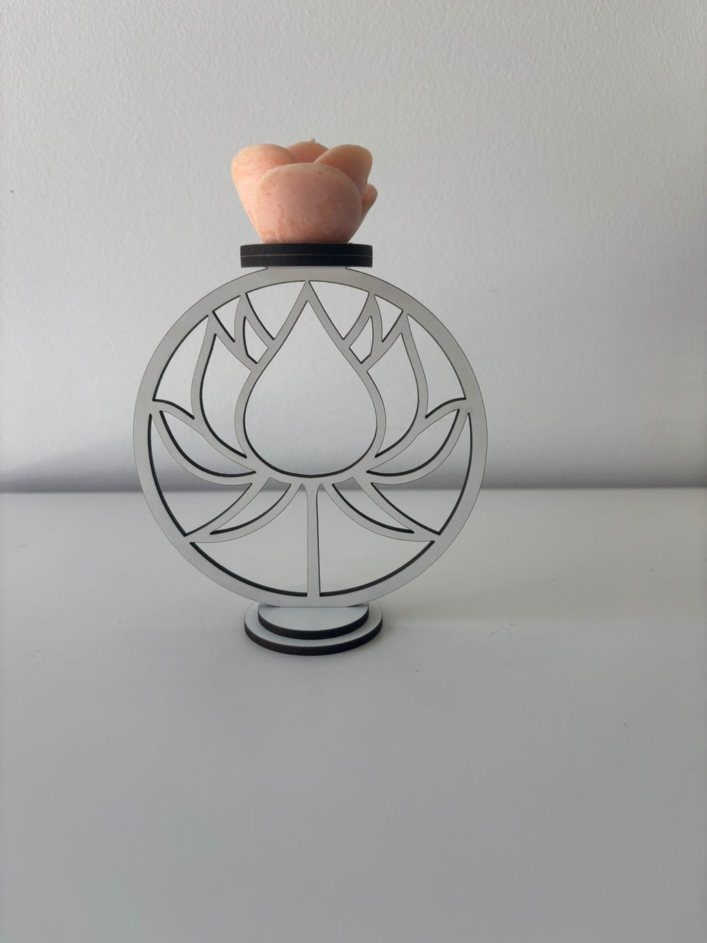 Suporte Elevado em MDF com Vela Perfumada "Rosa"